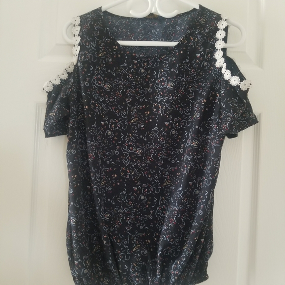 Dark navy shoulder cutout top - Picture 1 of 3